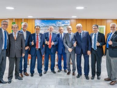 Lula se reúne com líderes e sinaliza que vai tirar Fundo Constitucional do DF do arcabouço