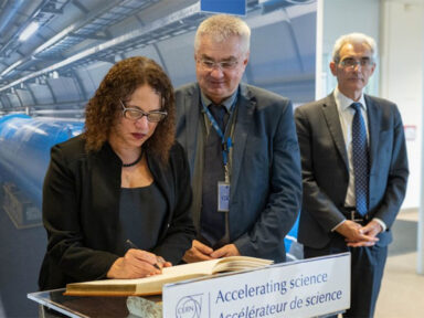 Ministério da Ciência e Tecnologia assina parcerias com o laboratório europeu de pesquisa nuclear CERN
