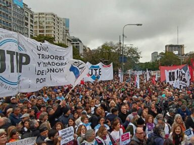 <strong>Multidão se levanta em Buenos Aires “contra a repressão e a reforma inconstitucional em Jujuy”</strong>