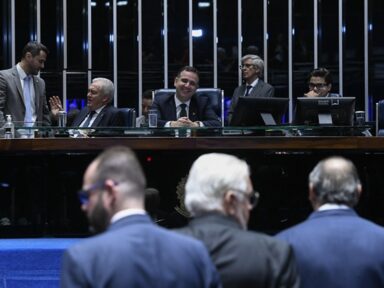 Senado aprova MPs dos novos ministérios e da recriação do Bolsa Família