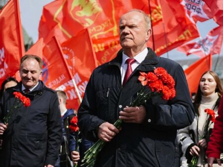“Vamos unidos derrotar o fascismo”, conclama o PC da Rússia