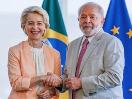 Brasil rejeita “desconfianças e sanções”, diz Lula a Von Der Leyen sobre acordo com UE