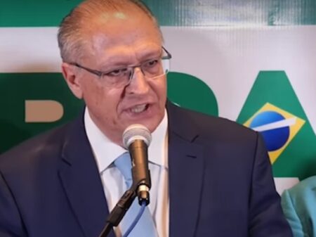 Varejo estagnado é resultado desses juros altos, diz Alckmin, sobre dados do IBGE