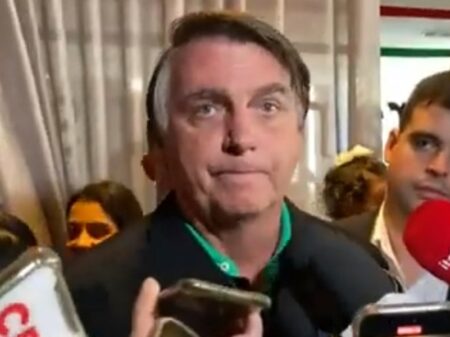 Bolsonaro admite que tentou golpear a Constituição e a seguiu “muitas vezes a contragosto”