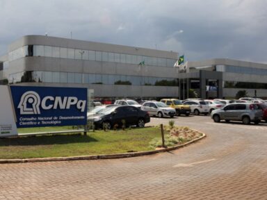 Ministério da Ciência e Tecnologia anuncia reajustes em bolsas de pesquisa do CNPq