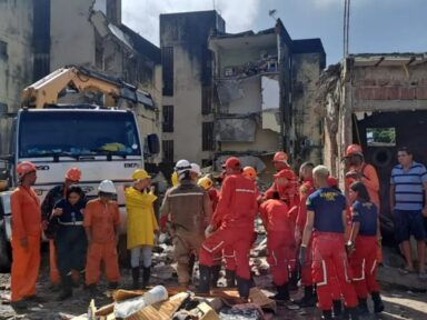 Corpo de Bombeiros confirma 11 mortes em desabamento no Recife; três pessoas estão desaparecidas
