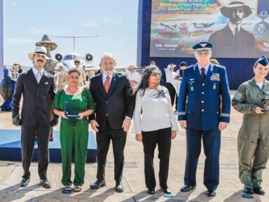 Lula se soma à Aeronáutica nas comemorações dos 150 anos de Santos Dumont