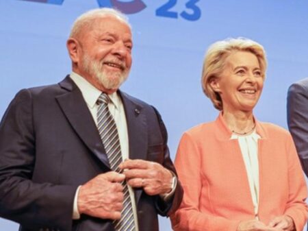 Lula diz na Europa que compras governamentais são vitais para a reindustrialização do Brasil