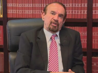 “Cid vendeu o relógio a mando do Bolsonaro e entregou o dinheiro a ele”, diz advogado