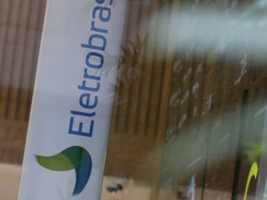 “Apagão revela urgência em se reestatizar Eletrobrás”, diz presidente do Sindicato dos Engenheiros de SP