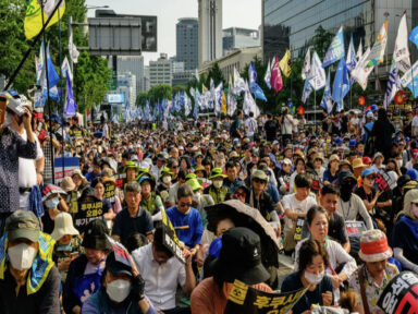 Multidão em Seul exige medidas do governo frente  ao despejo de água de Fukushima pelo Japão