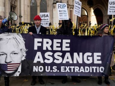 Organizações argentinas exigem liberdade a Assange em carta entregue na embaixada inglesa  