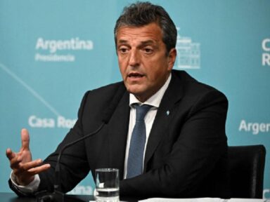 Argentina lança plano de apoio a trabalhadores e empresas afetados por desvalorização cambial do FMI