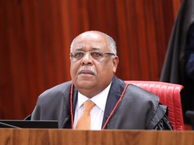 Ministro do TSE mantém multa e rebate o “mito” em processo sobre 7 de setembro