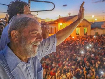 “Tentaram corromper a PRF para não deixar pobre votar”, denuncia Lula sobre Silvinei