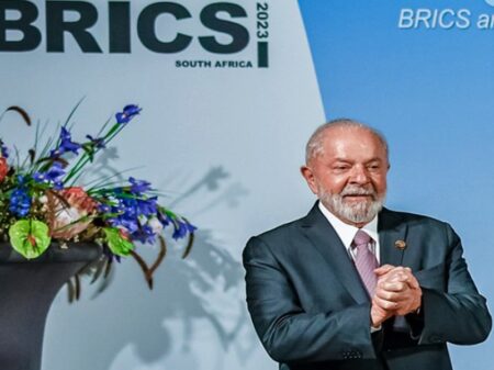 Lula comemora ampliação do BRICS. “Éramos 3º Mundo, agora somos o Sul Global”