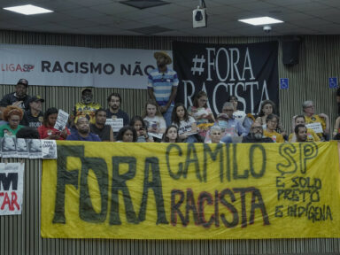 Câmara de São Paulo cassa mandato de vereador Camilo Cristófaro por racismo
