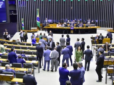 Câmara aprova minirreforma eleitoral para aperfeiçoar legislação em 2024