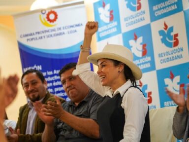 Luisa conclama equatorianos a uma ampla frente “para colocar a Pátria de pé”