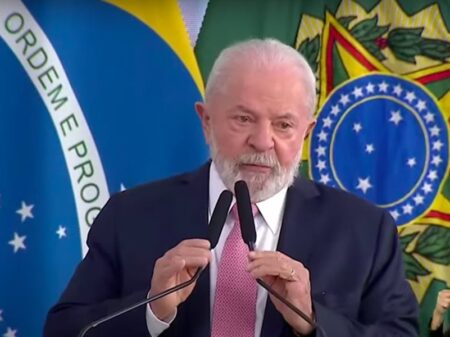 Em mensagem ao Congresso, Lula destaca a volta dos investimentos públicos e a democracia