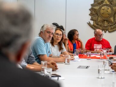 Governo envia projeto de orçamento sem garantia de reajuste para servidores federais em 2024