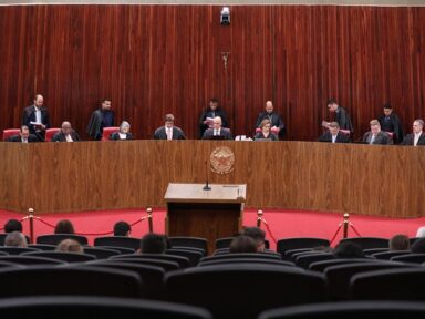 TSE tem maioria para rejeitar recurso do “mito” contra a inelegibilidade