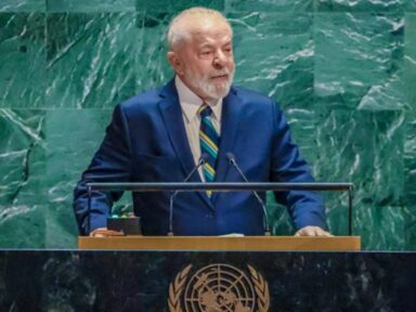 “Os escombros do neoliberalismo produziram uma massa de deserdados e excluídos”, diz Lula na ONU