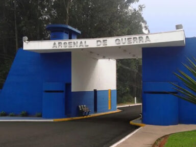 Comitiva do Exército do DF investiga furto de 21 metralhadoras de quartel em SP