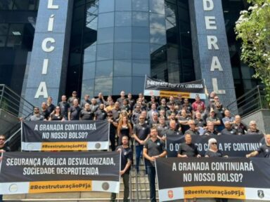 Policiais federais fazem dia de protestos em todo o país por reajuste salarial