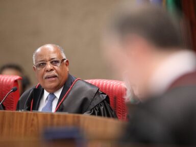 TSE faz 2 a 1 para condenar Bolsonaro por abuso de poder