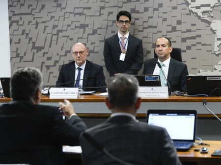 Congresso cobra mais dados sobre arapongagem no governo Bolsonaro contra jornalistas e Judiciário