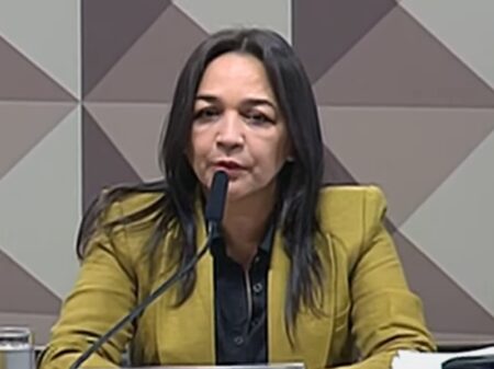 Relatório da CPMI pede indiciamento de Bolsonaro e mais 60 pessoas