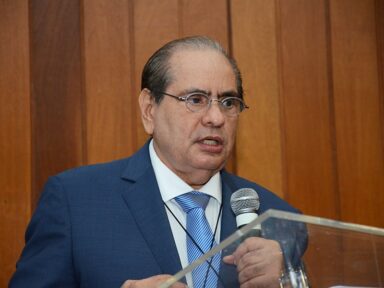 Fim do parcelamento sem juros seria um desastre econômico, afirma presidente da CNC