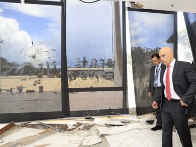 Houve clara intenção de tomada ilícita de poder, diz Moraes em voto contra golpistas