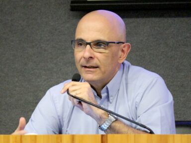 Redução de tarifa prometida em privatização da Sabesp é falsa, afirma especialista