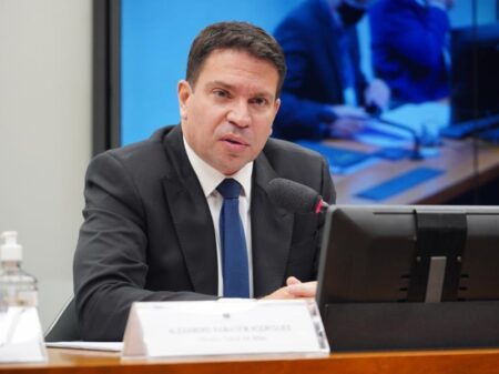 MP junto ao TCU pede investigação sobre uso ilegal da Abin no governo Bolsonaro