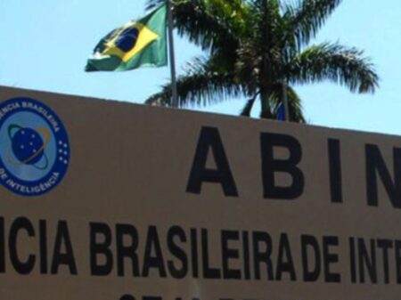 Moraes afasta arapongas da Abin que espionavam políticos, jornalistas e STF
