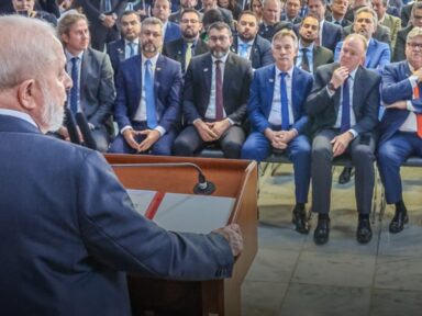 “Isso não é guerra, é um genocídio que já matou quase 2 mil crianças”, diz Lula, sobre Gaza