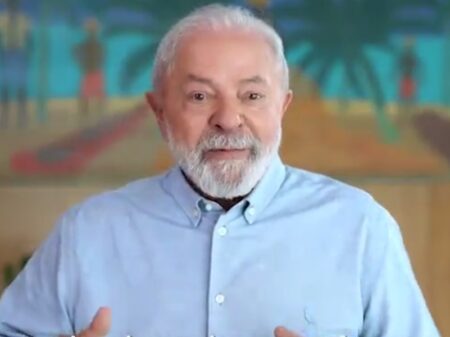 “Coragem de Getúlio e ousadia do povo criaram a Petrobrás”, diz Lula