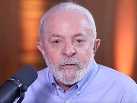 “SUS deve se transformar no grande comprador e fortalecer a indústria brasileira”, defende Lula