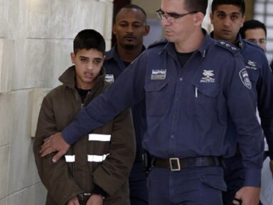 Libertação de jovens palestinos traz à tona cruel prisão prolongada de crianças por Israel