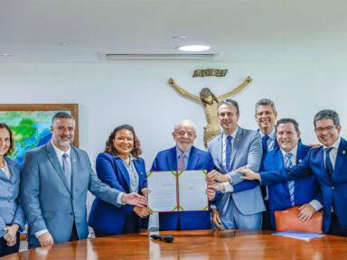 Governo anuncia renegociação das dívidas de estudantes com o Fies com até 99% de desconto em juros e multas