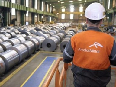 Multinacional ArcelorMittal dá férias coletivas e paralisa fábricas no Brasil