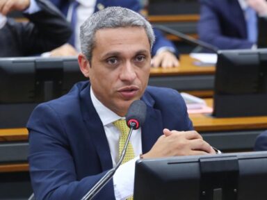 PGR denuncia deputado bolsonarista Gustavo Gayer por racismo contra Lula e ministro