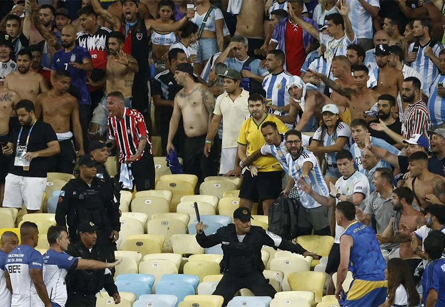 Brasil derrotado pela Argentina em noite violenta no Maracanã, Futebol