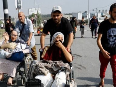 Centenas de pacientes são forçados sob mira de armas a saírem do hospital Al Shifa