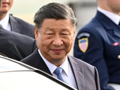 “Forças externas não podem conter desenvolvimento da China”, adverte Xi