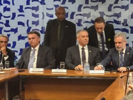 Embaixador de Israel se junta a Bolsonaro e seu bando e admite que Tel Aviv retém os brasileiros