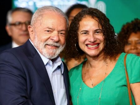Lula e Luciana anunciam retomada da Ceitec, fábrica nacional de chips
