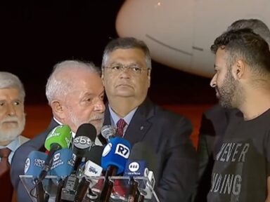 “Israel também está praticando terrorismo”, diz Lula ao receber brasileiros retirados de Gaza